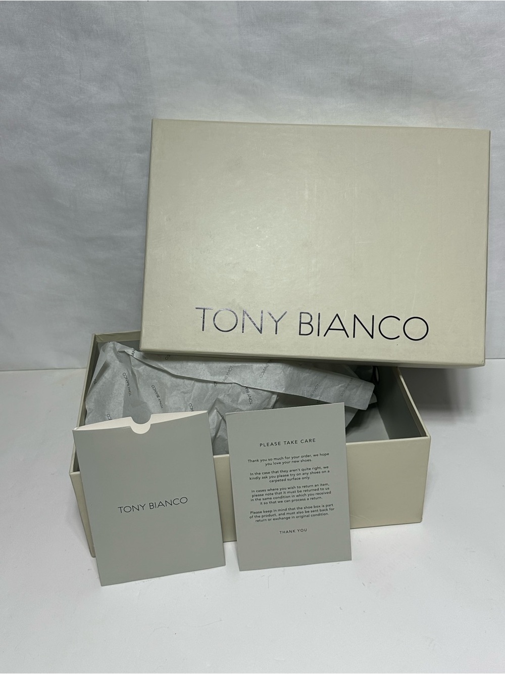 Tony Bianco Cream Shoe Box with Black Logo size 9 - Picture 2 of 11